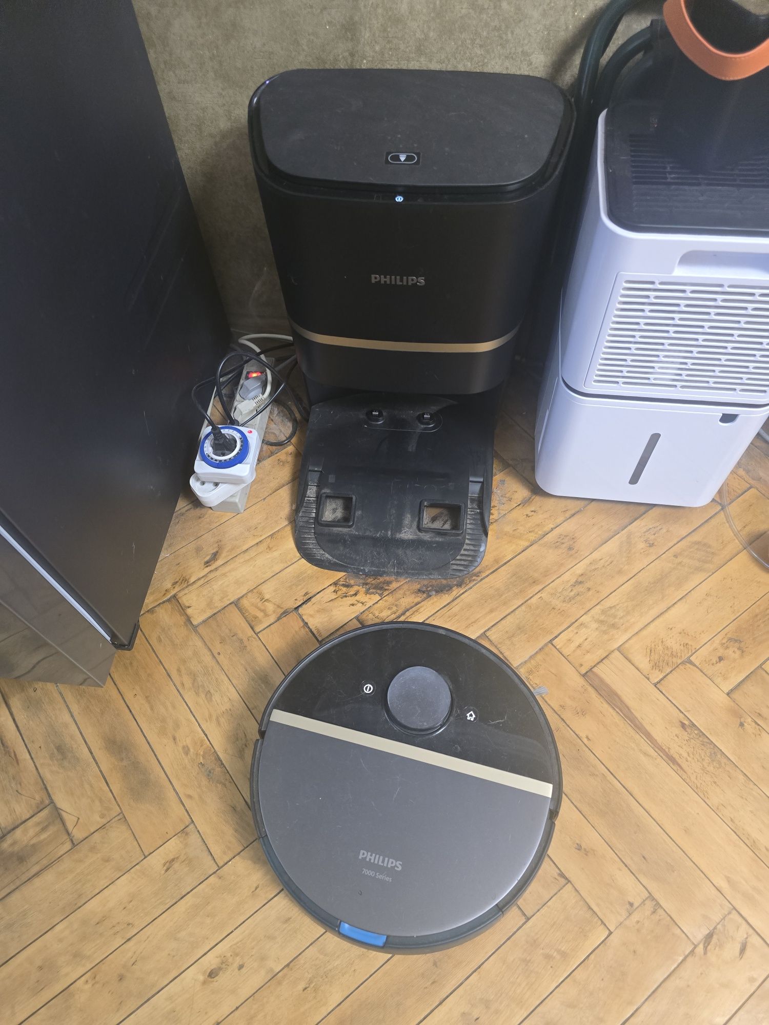 Робот пилосос philips xu7100/1