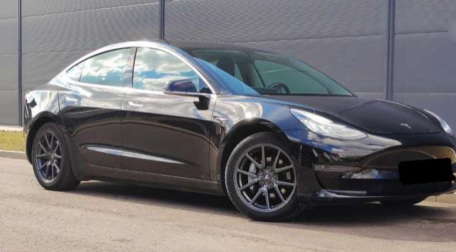 Tesla Model 3, 2019 року, 82 кВт, Хетчбек