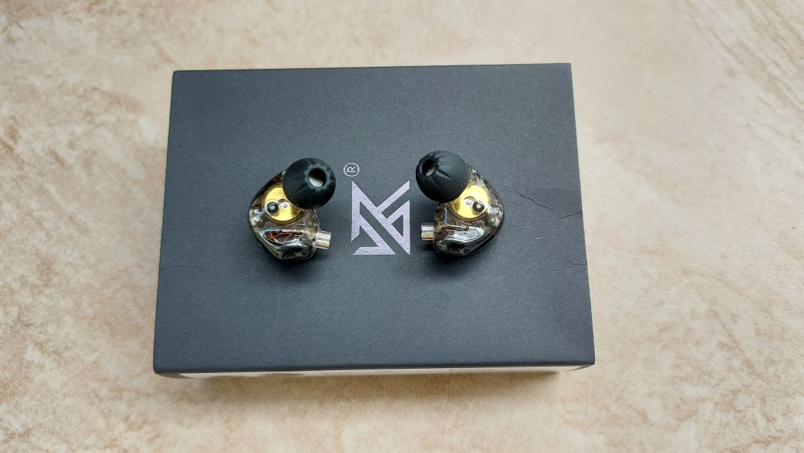 Nowe słuchawki KZ ZSX PRO 5BA 1DD kabel z mikrofonem