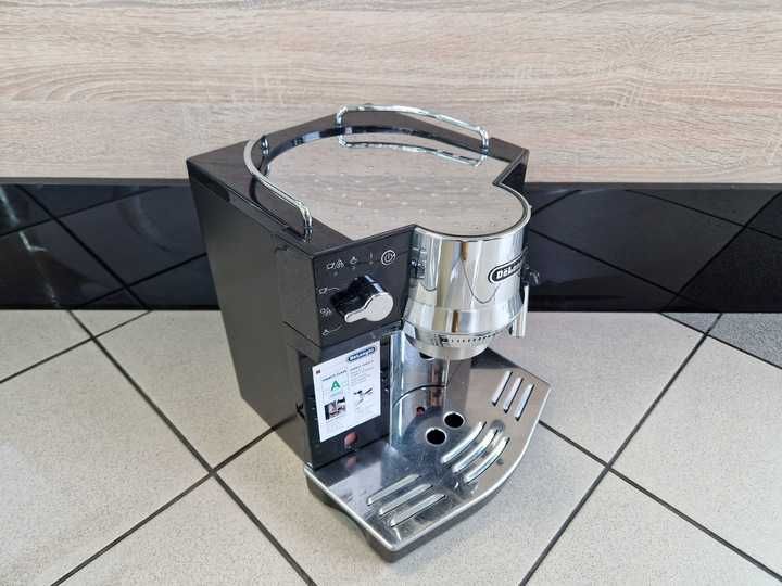 Kolbowy ekspres ciśnieniowy De'Longhi EC 820.B 1450 W czarny