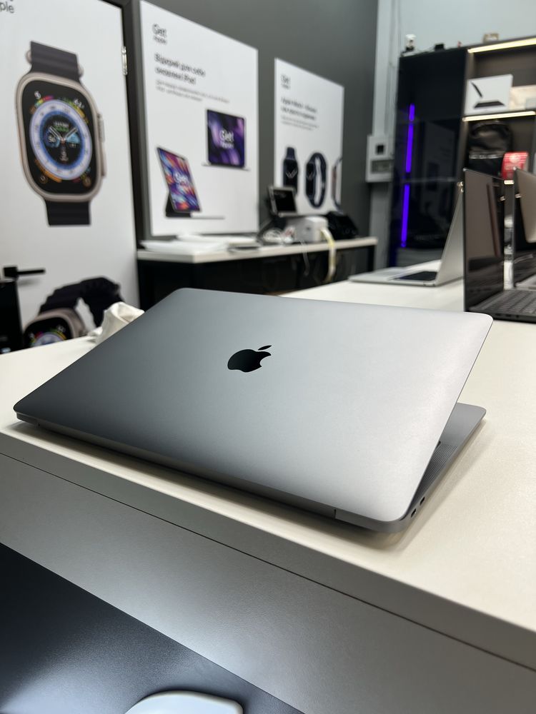 Ноутбук MacBook Air 13” 2020 М1 8ОЗУ 256GB SSD стан  10/10 #71916