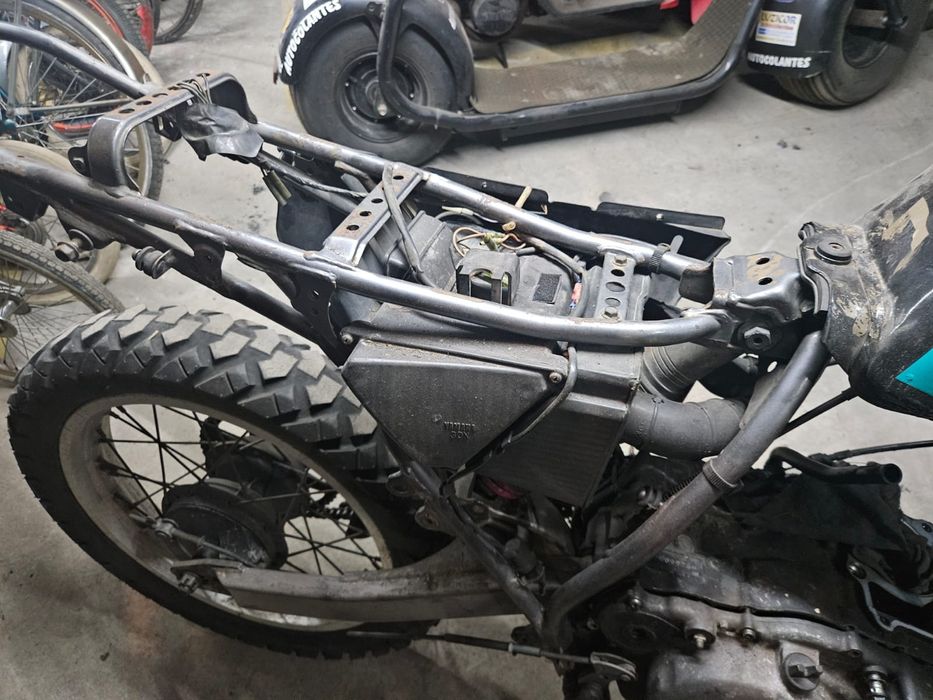 Yamaha XT 350 p/restauro ou peças c/documentos