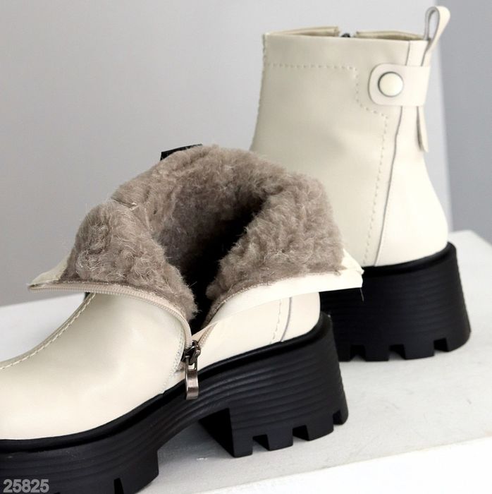 Жіночі шкіряні зимові черевики в кольорах