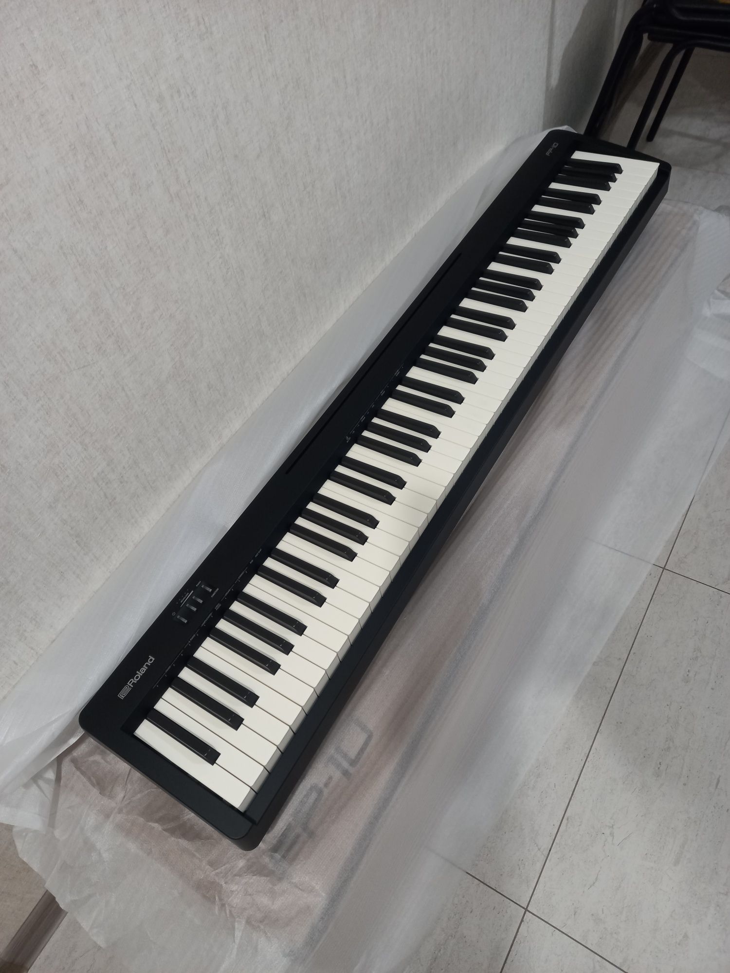 Цифровое пианино ROLAND FP 10