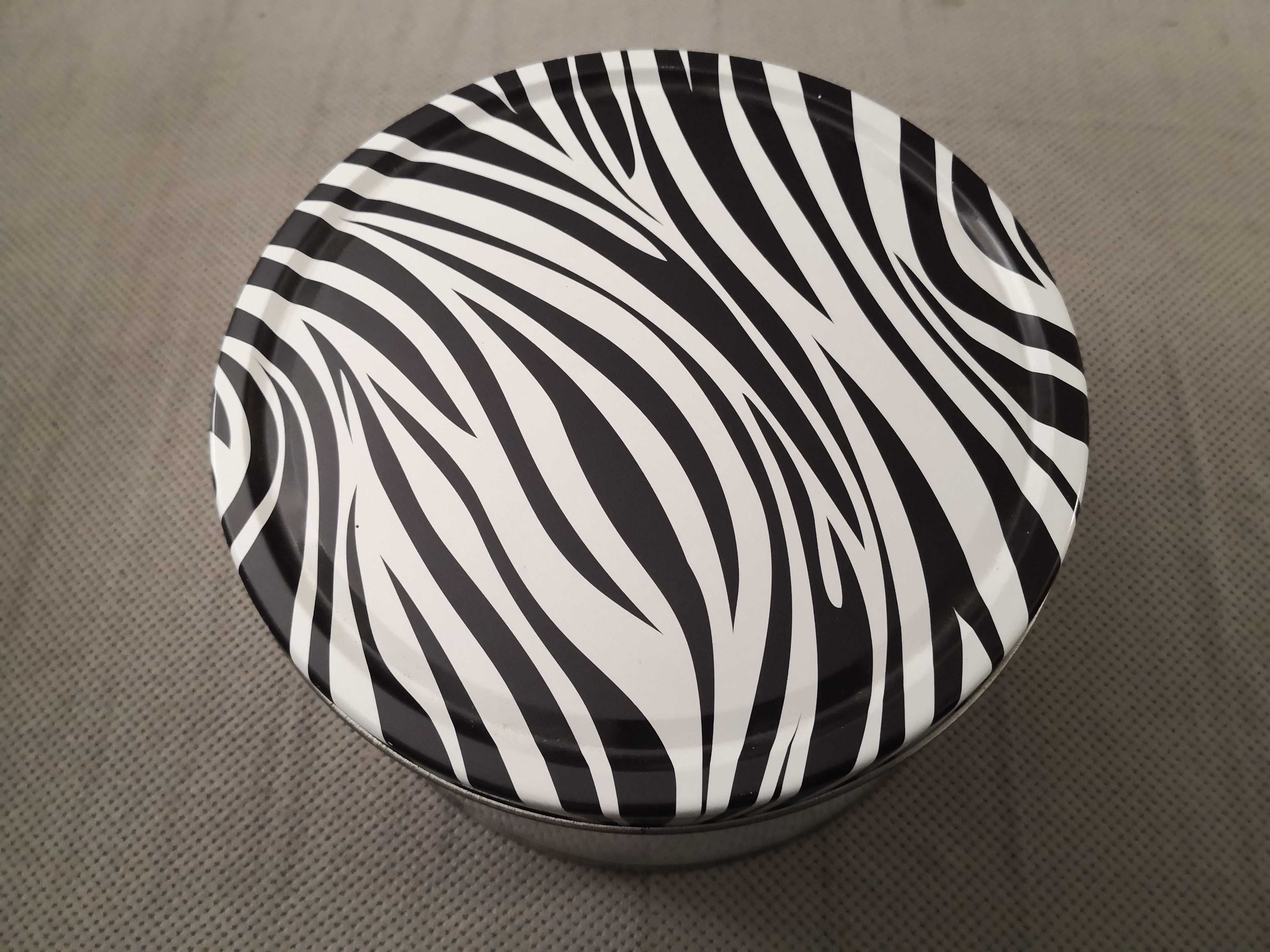 Pudełko zebra śr 19 cm wys. 10 cm NOWE