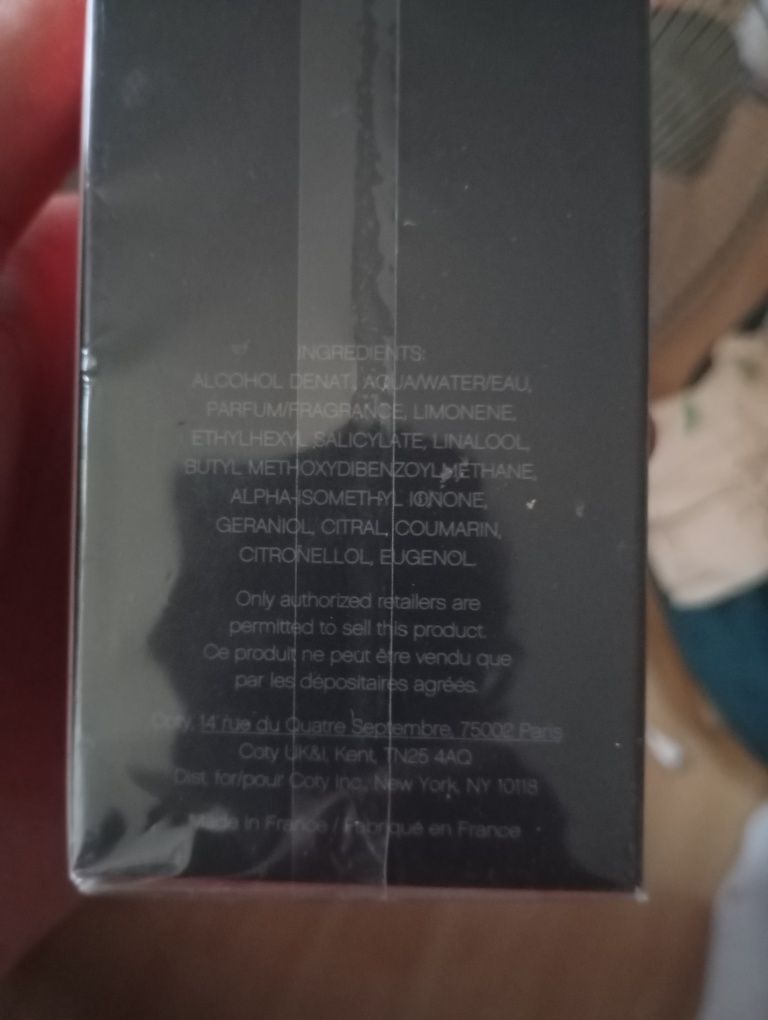 Hugo Boss perfumy nowe just different jeszcze w folii