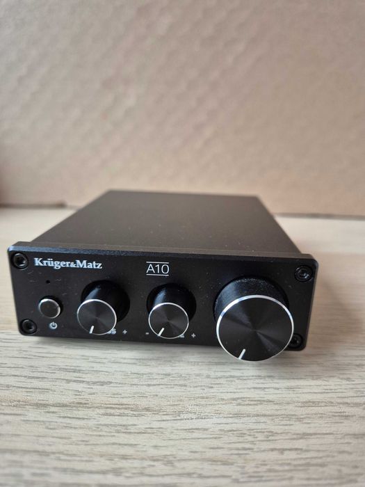 Wzmacniacz stereo Krugers & Matz A10