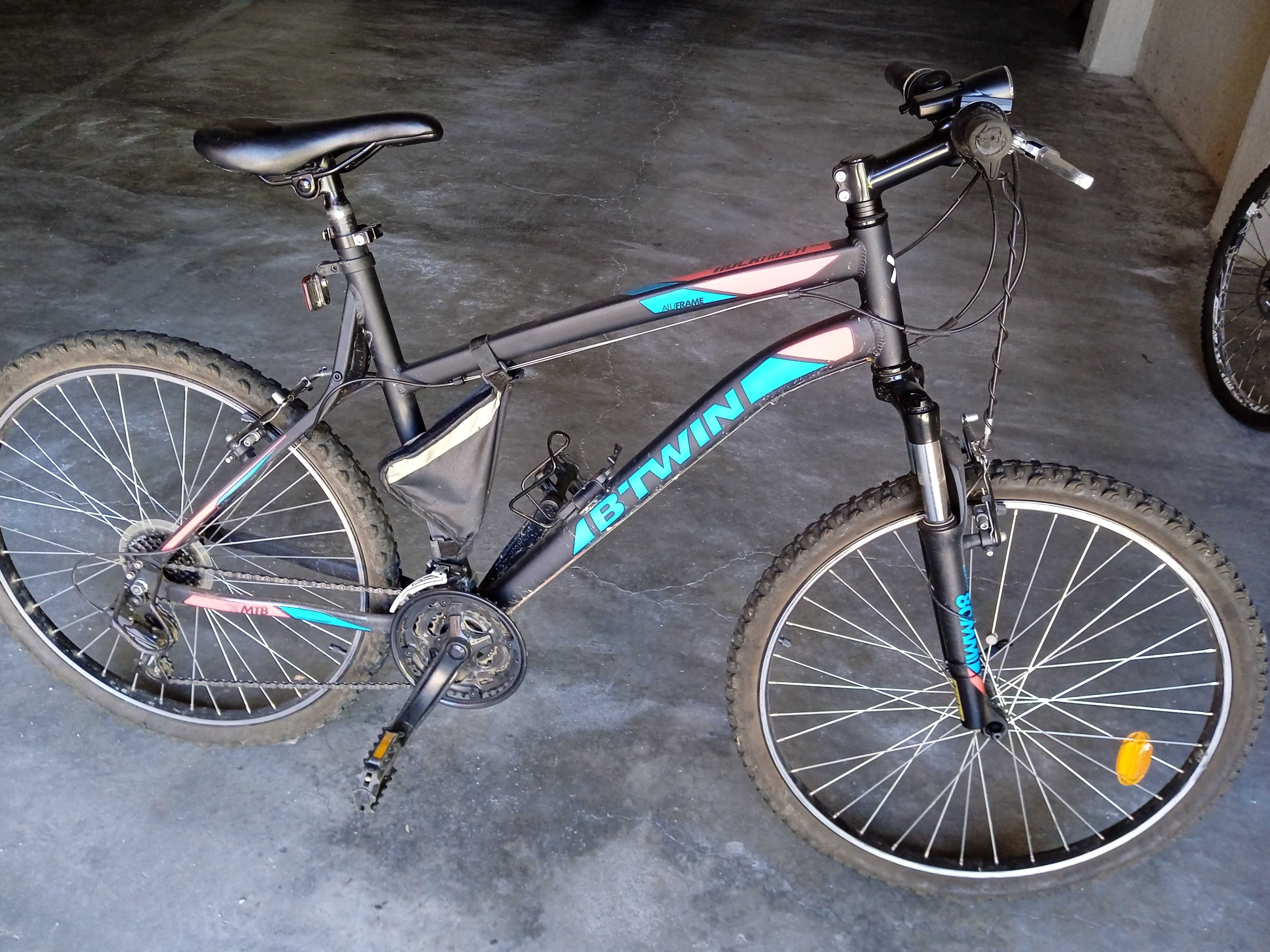 Bicicleta TT BTWIN