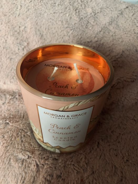 Duża świeca sojowa 425 g nowa Morgan&Grace cynamon i brzoskwinia