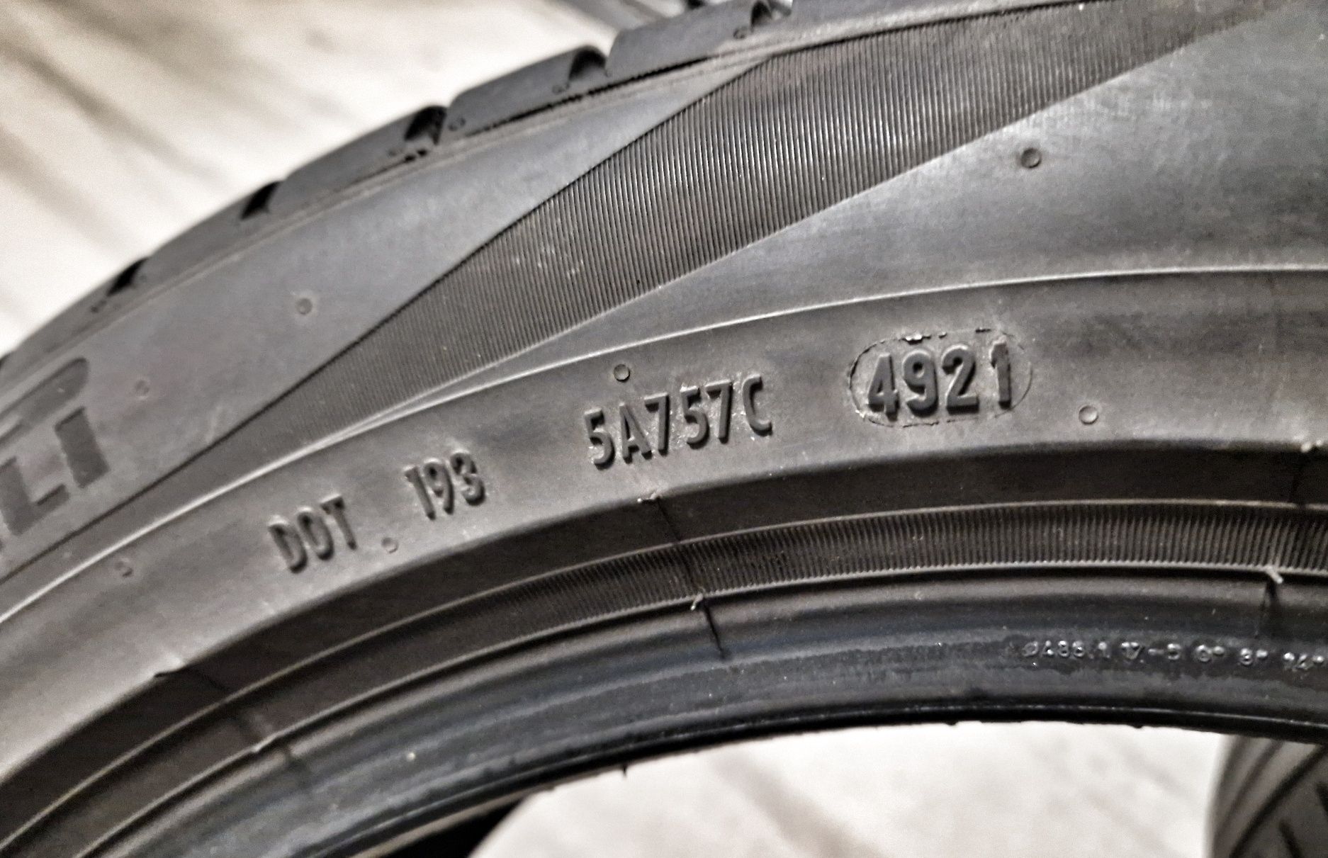 Pirelli Scorpion 255 45 R19 100V FR