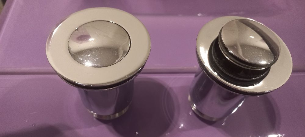 Tampas novas em inox pra  lavatório