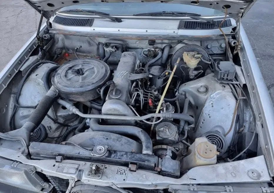 PEÇAS Mercedes W123 220D