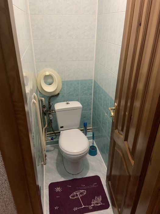 Подобово трикімнатна квартира, Документи,