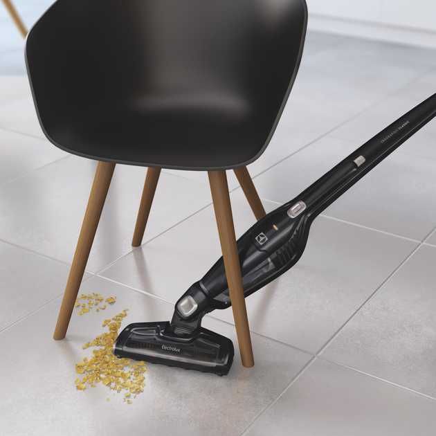 Акумуляторний пилосос ELECTROLUX EERC70EB