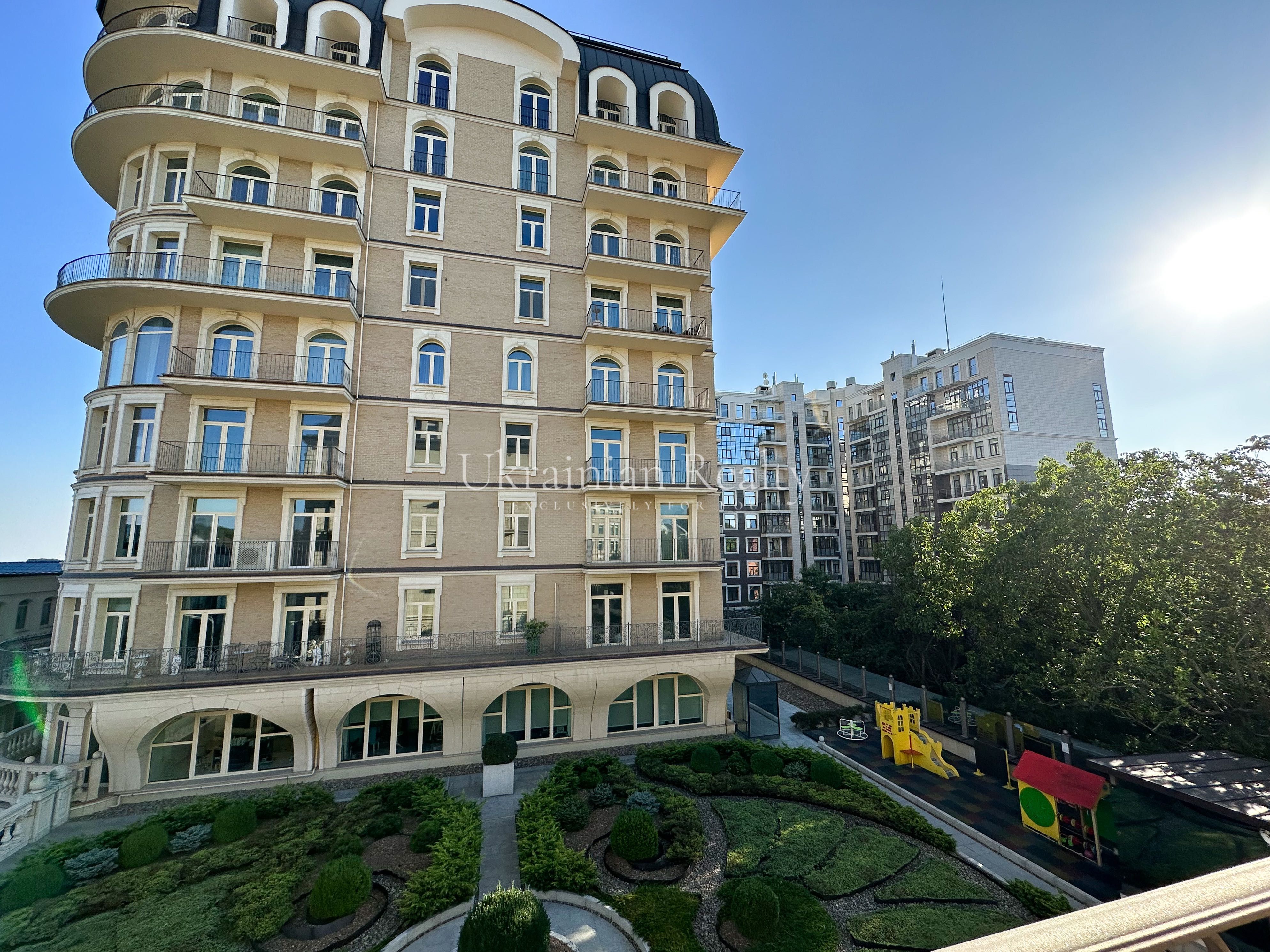 Продаж квартири ЖК Renaissance Residence 289.6 кв м. Сучасний ремонт