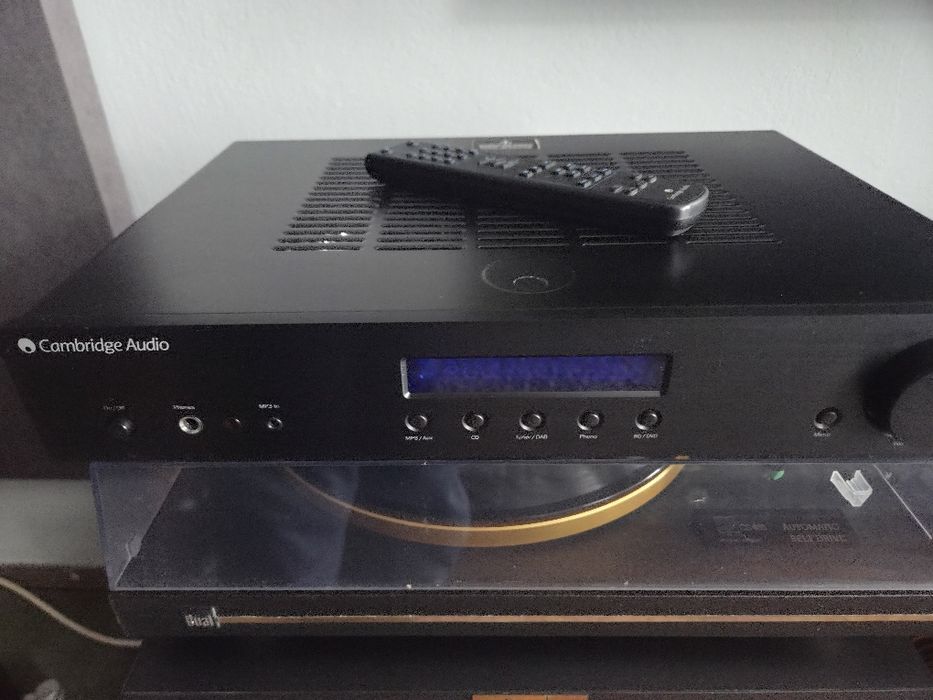 Cambridge Audio Topaz AM 10