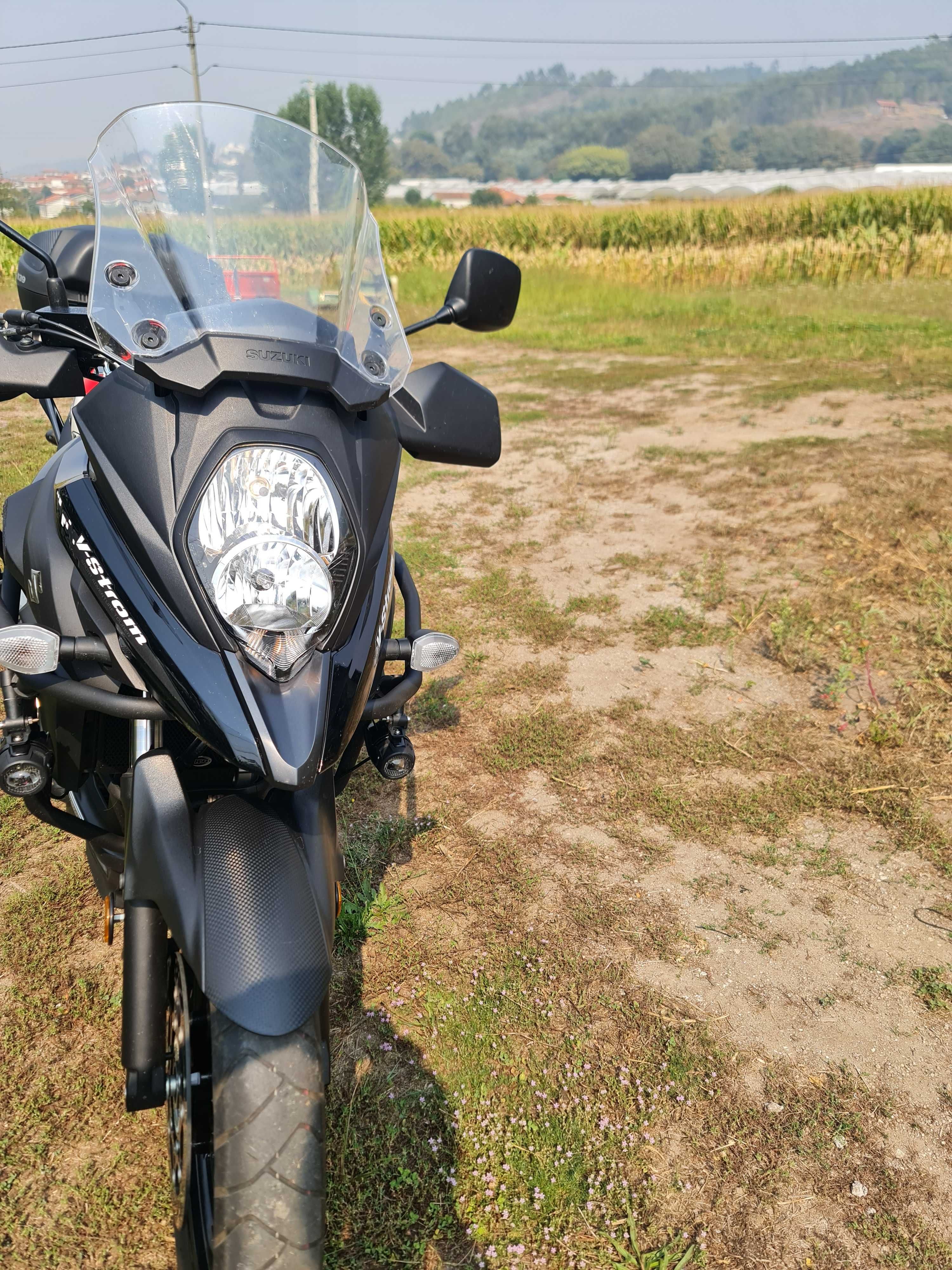 V-Strom 650 - ano 2020 - kms7300
