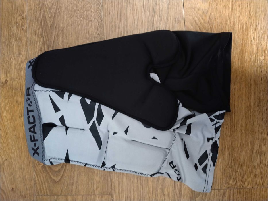 spodenki ochronne ochraniacz kości ogonowej x-factor mega ||