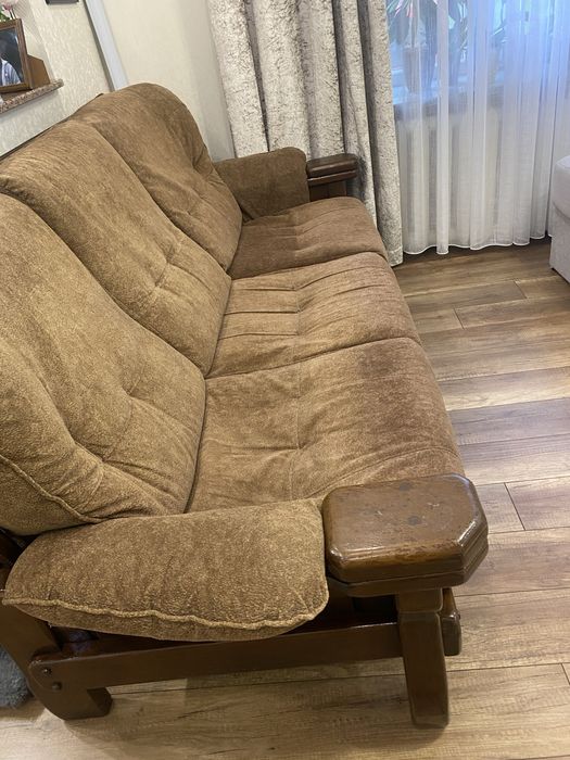 Диван з натурального дерева