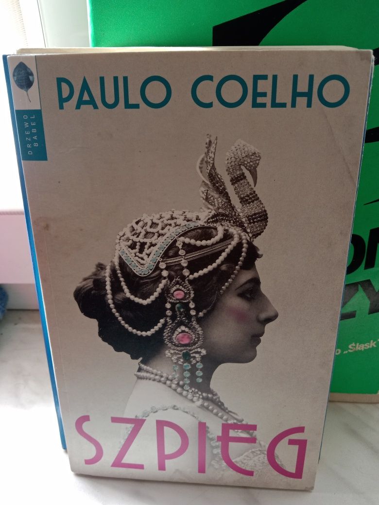 Szpieg , Paulo Coelho.