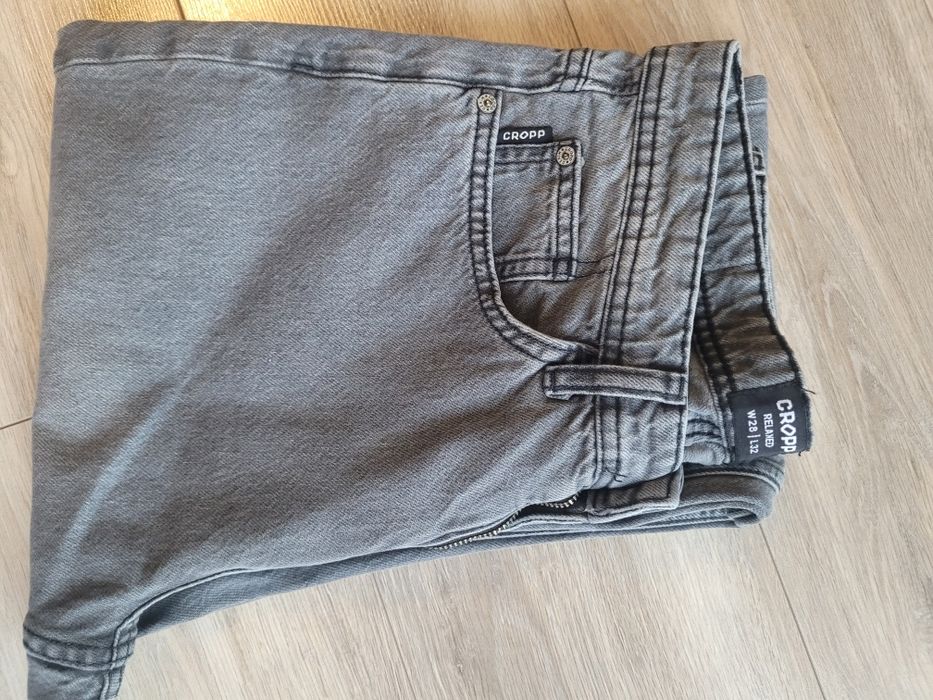 Spodnie chłopięce jeans Cropp r.170