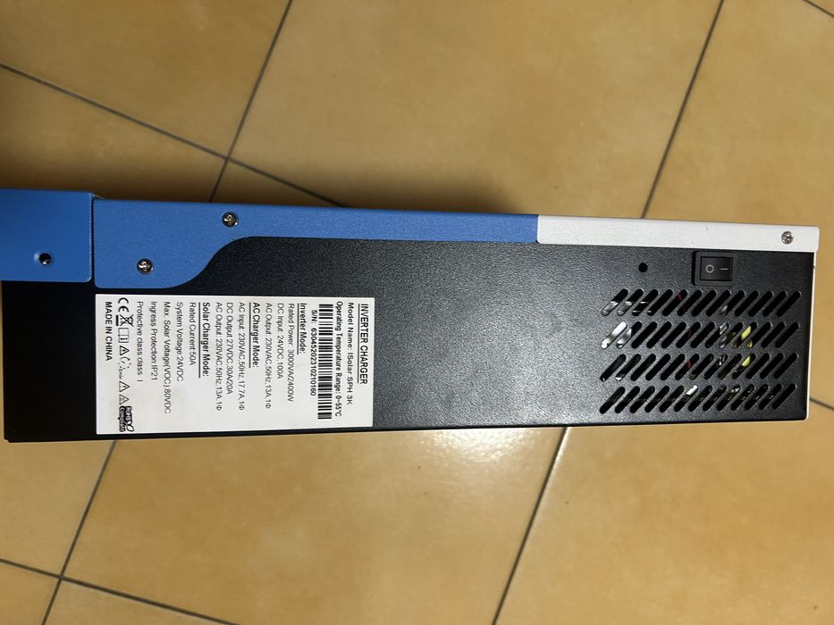 Гібрідний інвертор 2,4квт.