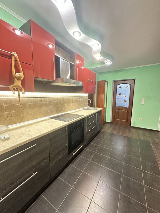 Продам дві кімнати в гуртожитку, Типографія