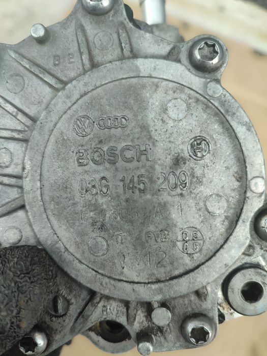 Вакуумный насос,тандемный,ТНВД 1.9/2.0 дизель Ауди Фольксваген Шкода