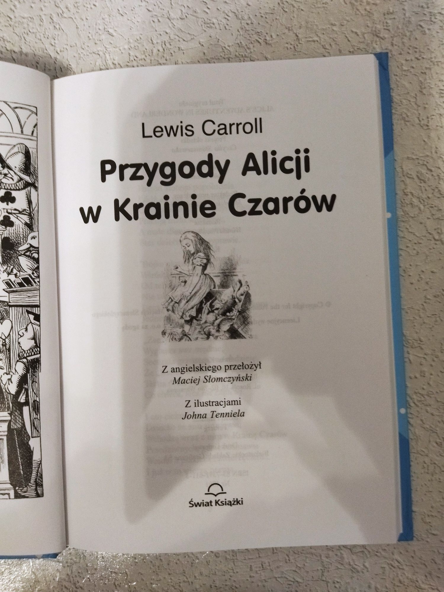 Książka "Przygody Alicji w Krainie Czarów"