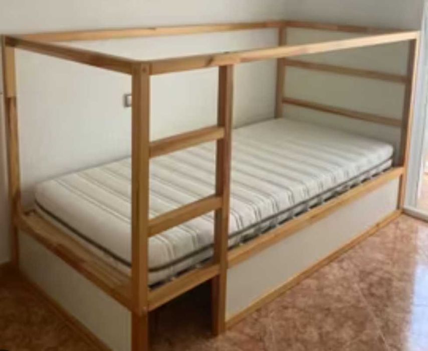 Łóżko IKEA kura jak nowe plus materac