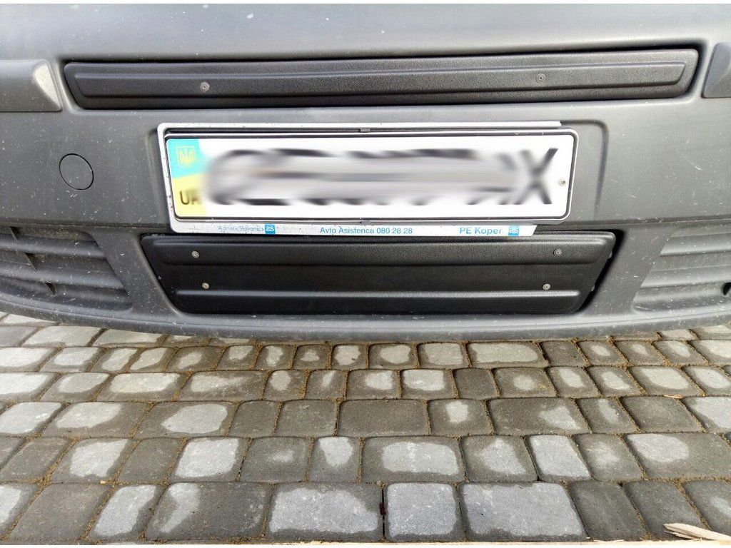 Opel Vivaro Нижня решітка радіатора під номером матова 2001-2007