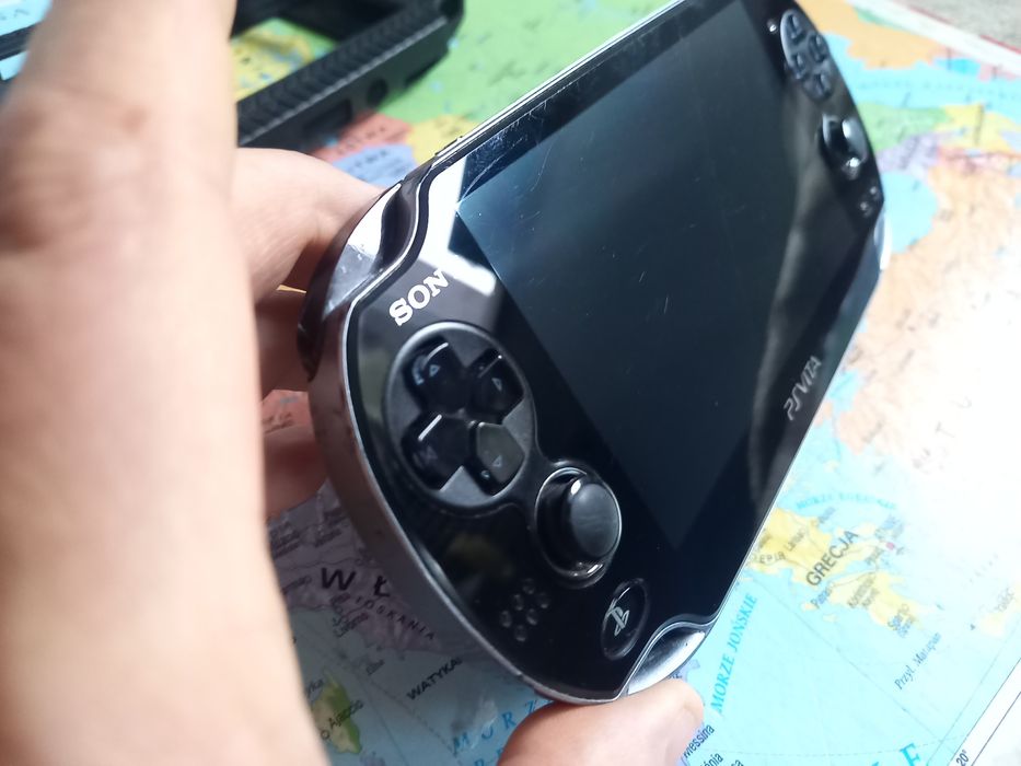 Konsola Sony Ps Vita PCH-1004 OLED 4gb