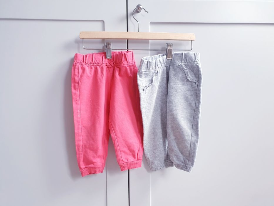 Spodnie dresowe spodenki C&A Baby Club 68 74 2 pary komplet