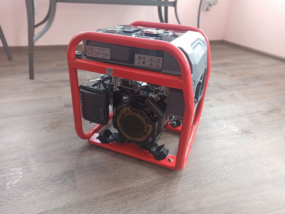 Компактный инверторный генератор 1,1кВт