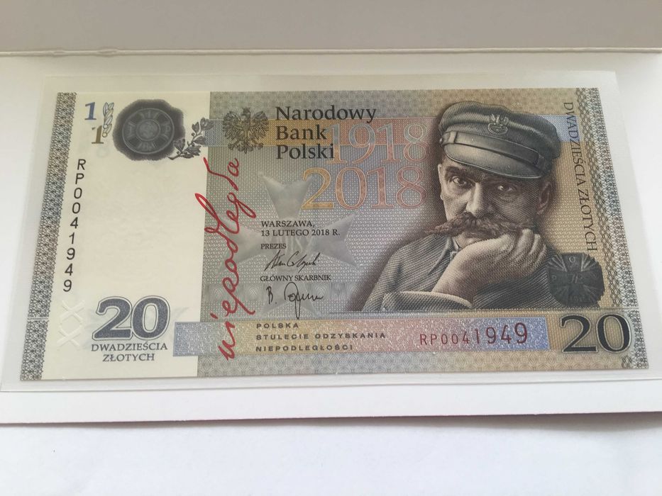 Dwa banknoty 20 zł niepodległość i ochrona granic(folia)+foldery.