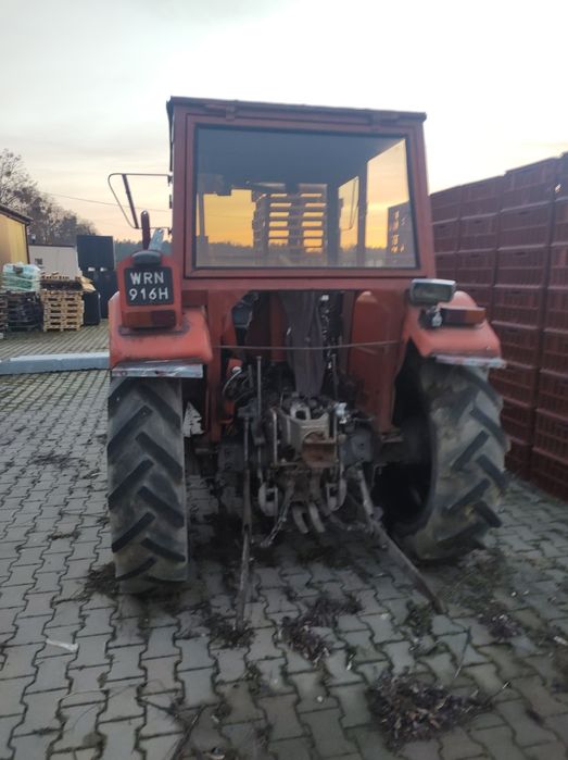 Ciągnik rolniczy MF255 z turem