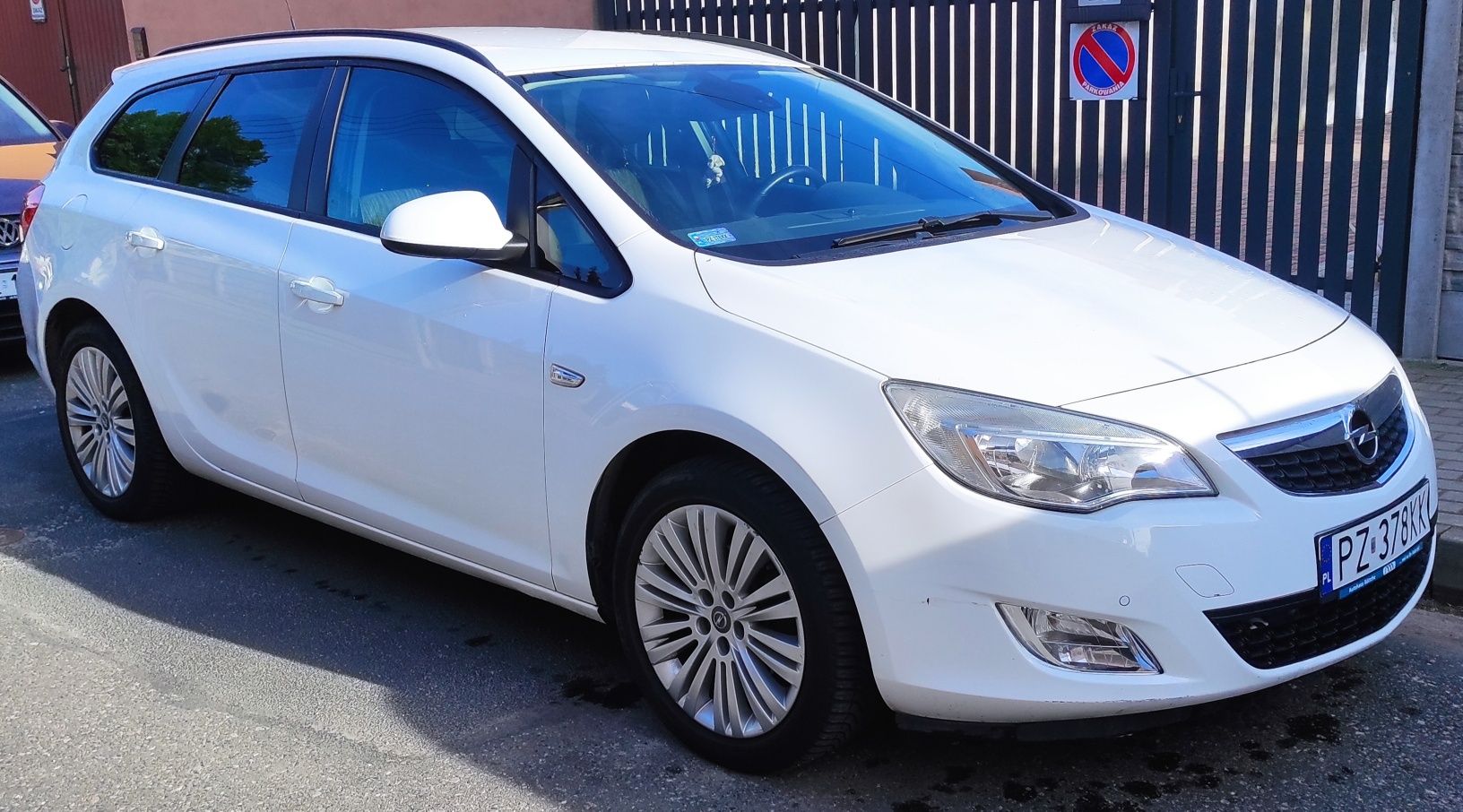 Sprzedam Opel Astra J GAZ