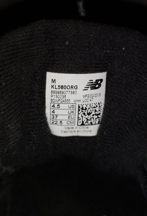 Sapatilhas de mulher NB. Tam. 37. Originais. Como novas.