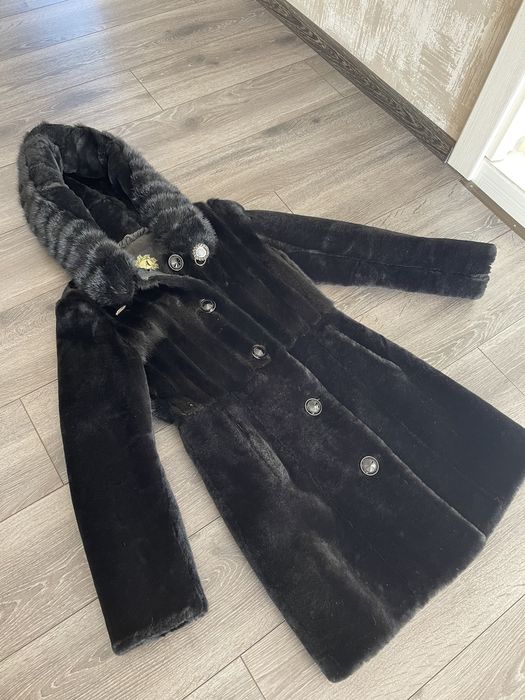 Шуба из мутона (натуральне хутро)