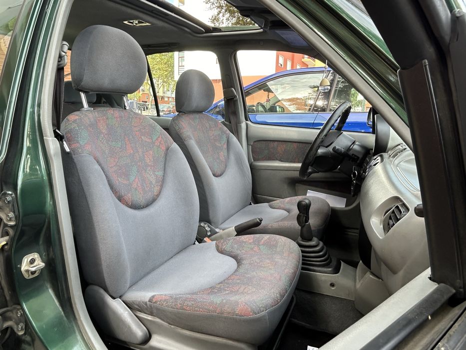 Nissan micra 1.3 baixa quilometragem