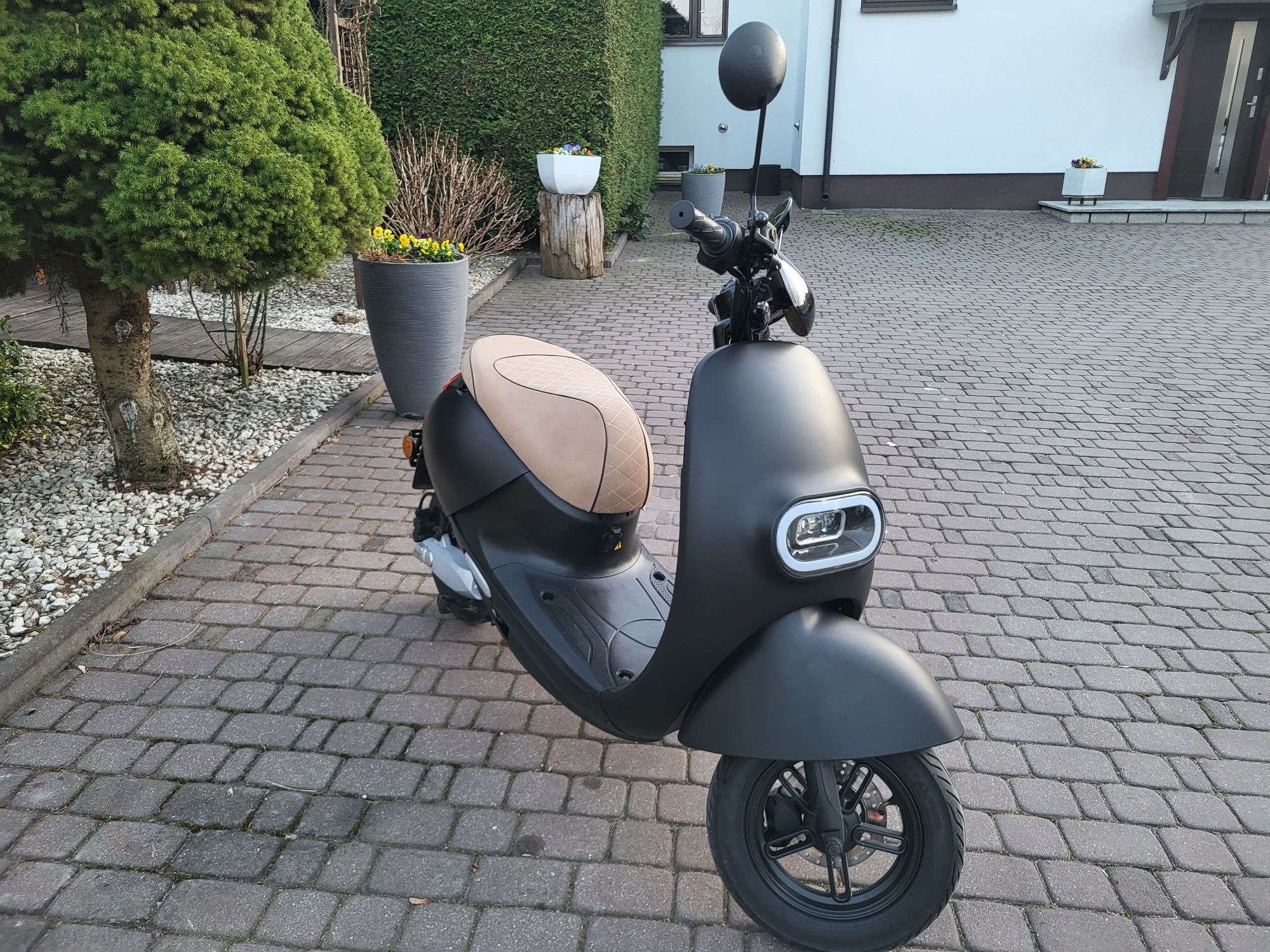 Skuter elektryczny IVA E-GO S3