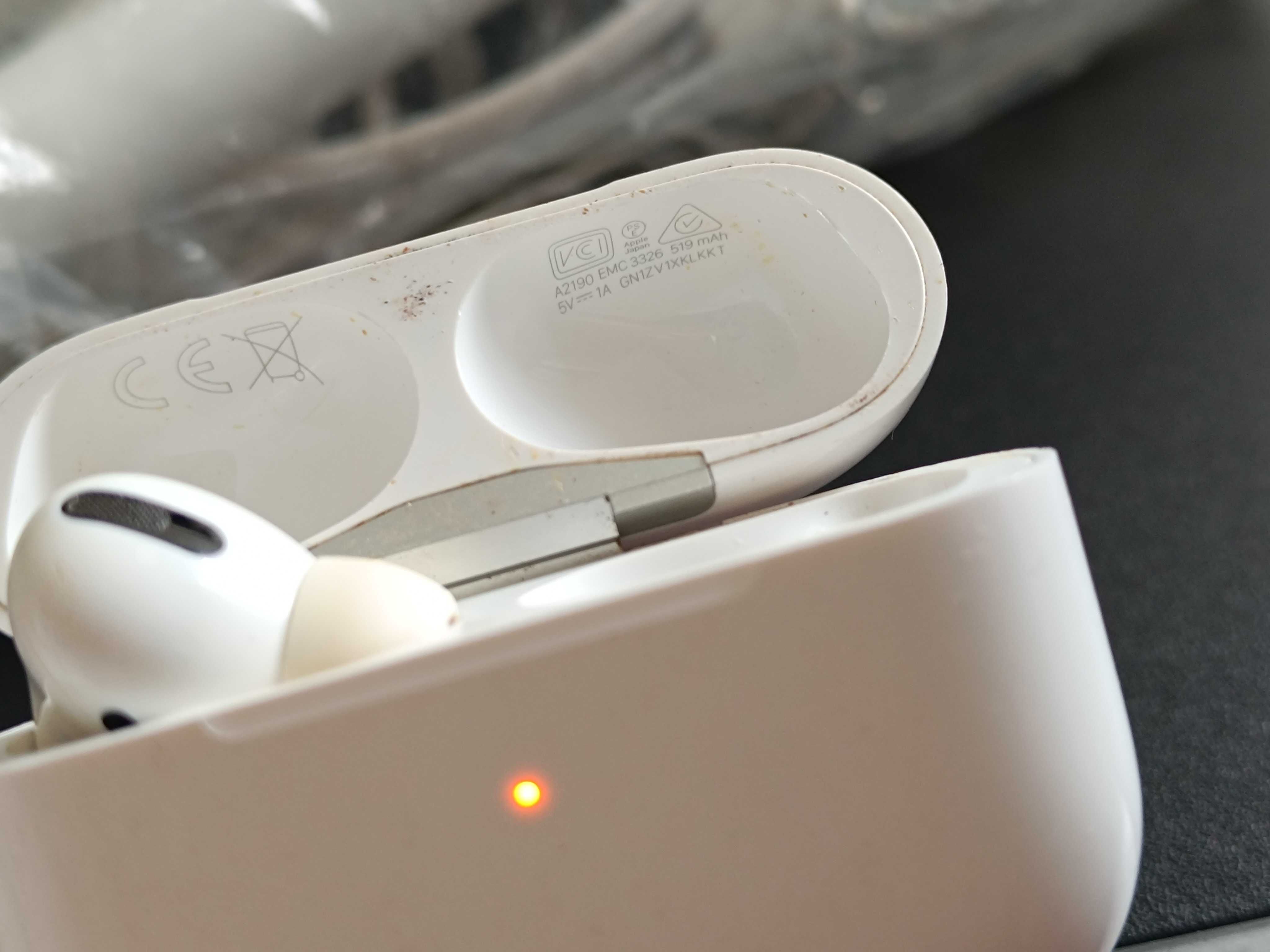 кейс Apple AirPods Pro 1 MagSafe Charging Case + левый наушник