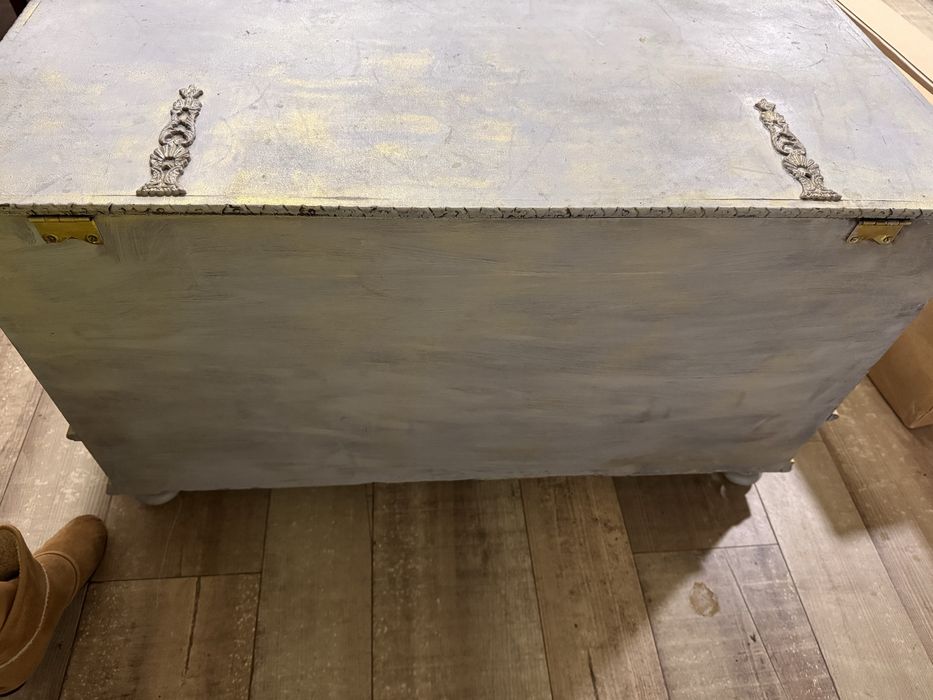 Mala antiga restaurada.