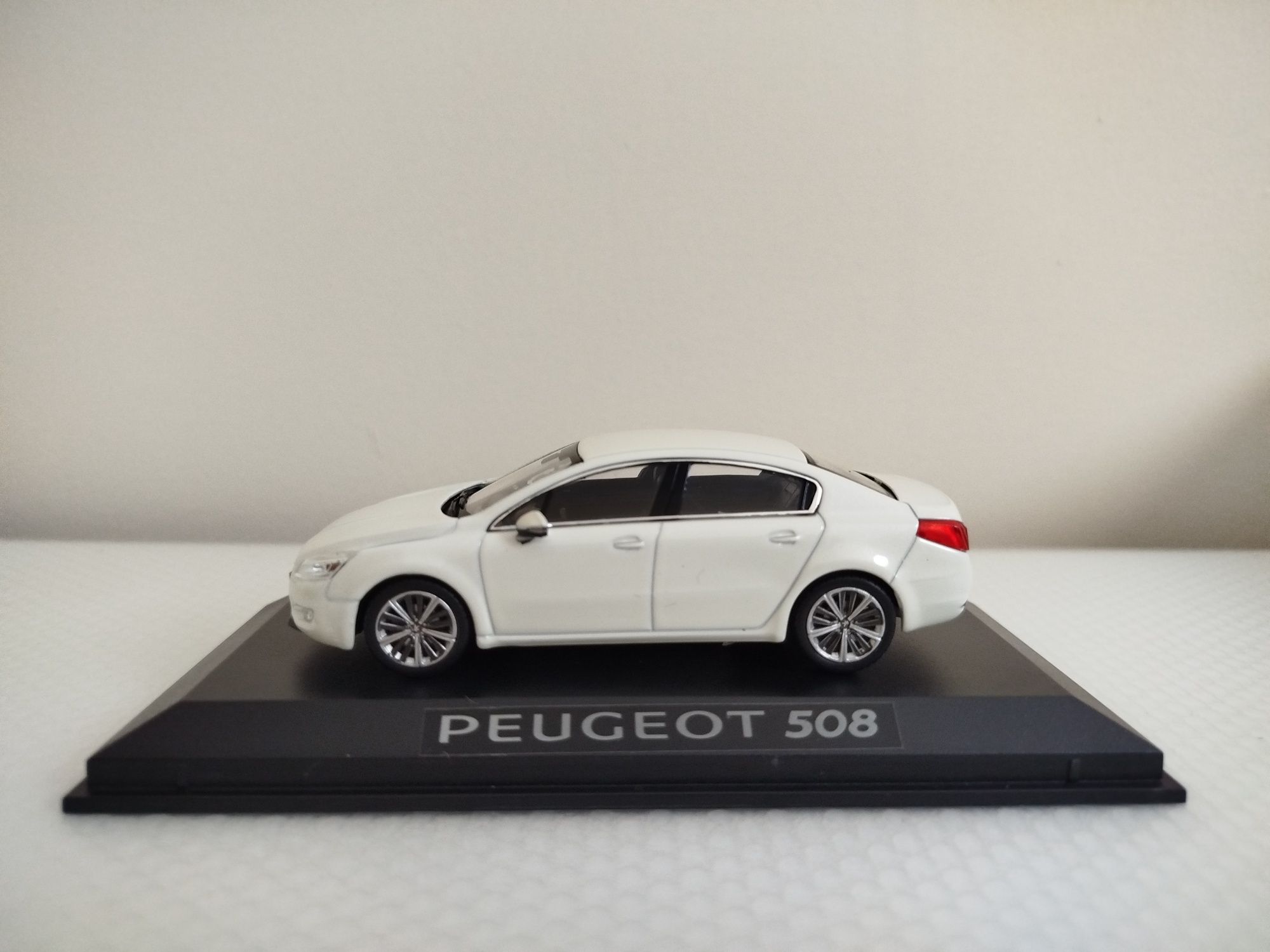 Miniatura Peugeot 508 Nova 1/43
