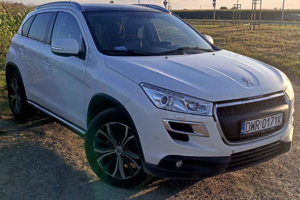 Peugeot 4008, SUV, 4x4 wersja allure, perła bezwypadkowy 1.8 hdi