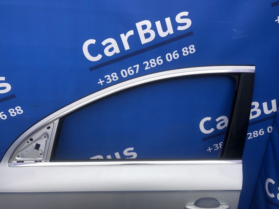 Двері передні ліві Audi  Ауді кю7   Ауди ку7 дверь двери