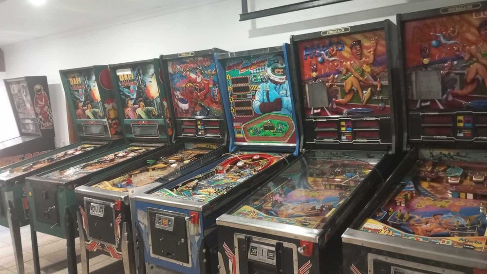Restauro e manutenção  flippers Pinball