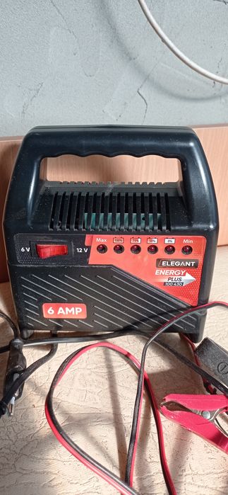 Продам зарядний пристрій Elegant 6v/12v