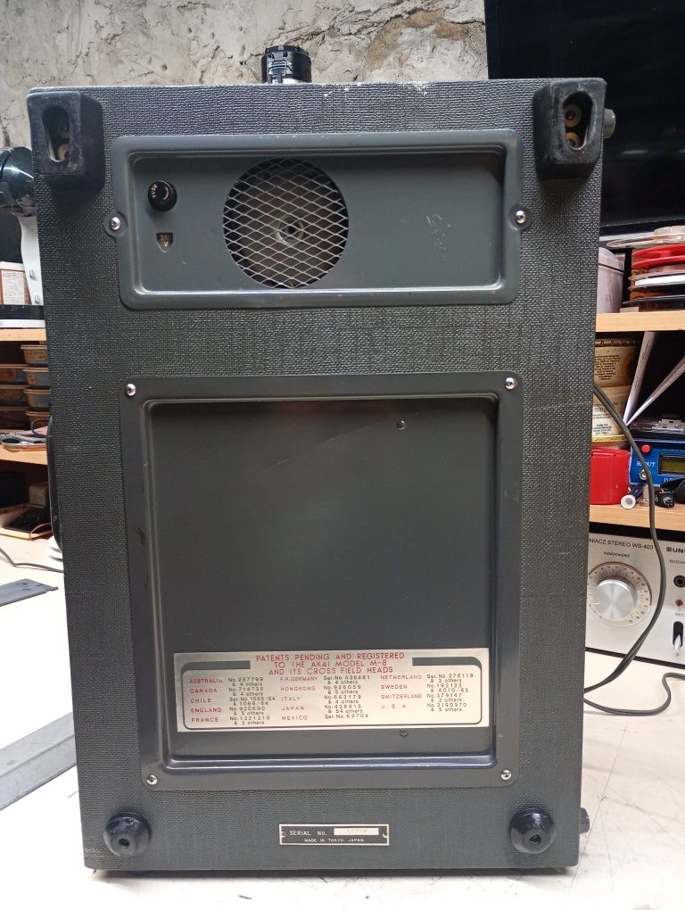 Magnetofon szpulowy lampowy Akai m8