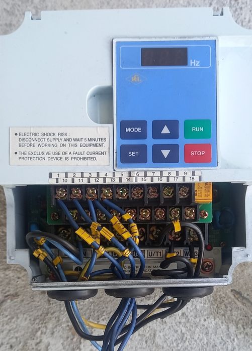 Частотный преобразователь 220в